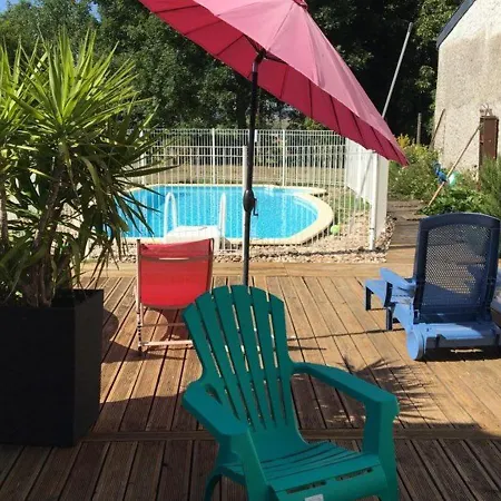 Grand Avec Piscine, Cheminée Et Terrasse Près De Lunéville, Idéal Pour Familles Et Groupes - Fr-1-584-84