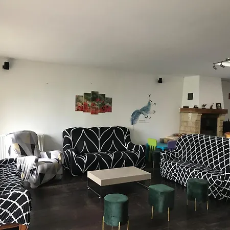 Vakantiehuis Grand Avec Piscine, Cheminee Et Terrasse Pres De Luneville, Ideal Pour Familles Et Groupes - Fr-1-584-84 Athienville