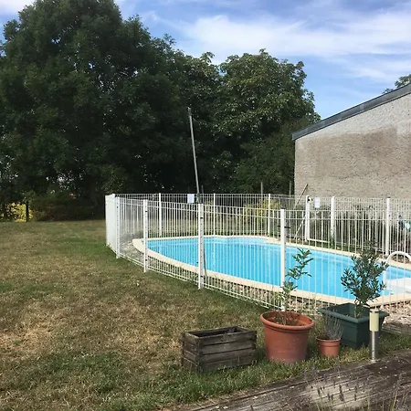 Grand Avec Piscine, Cheminee Et Terrasse Pres De Luneville, Ideal Pour Familles Et Groupes - Fr-1-584-84 * Athienville