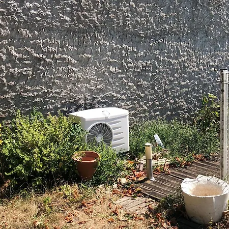 Casa vacanze Grand Avec Piscine, Cheminée Et Terrasse Près De Lunéville, Idéal Pour Familles Et Groupes - Fr-1-584-84 *