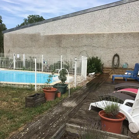 Grand Avec Piscine, Cheminee Et Terrasse Pres De Luneville, Ideal Pour Familles Et Groupes - Fr-1-584-84 Vakantiehuis Athienville