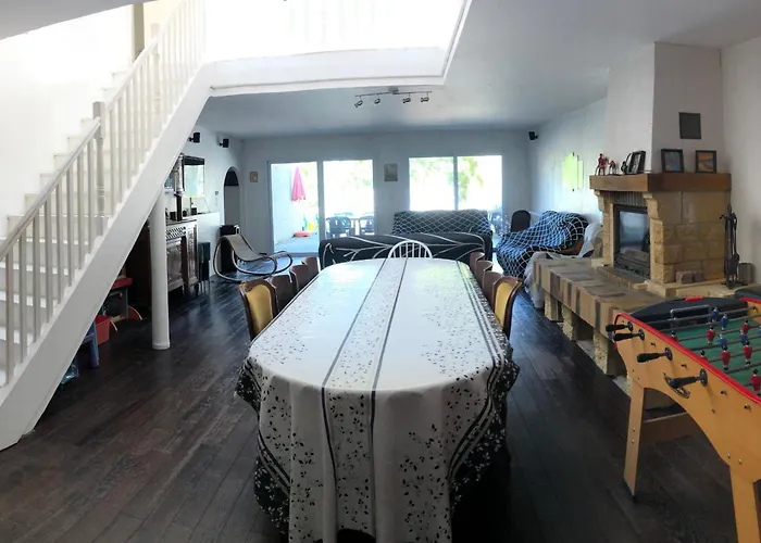 Prázdninový dům Grand Avec Piscine, Cheminee Et Terrasse Pres De Luneville, Ideal Pour Familles Et Groupes - Fr-1-584-84 Athienville